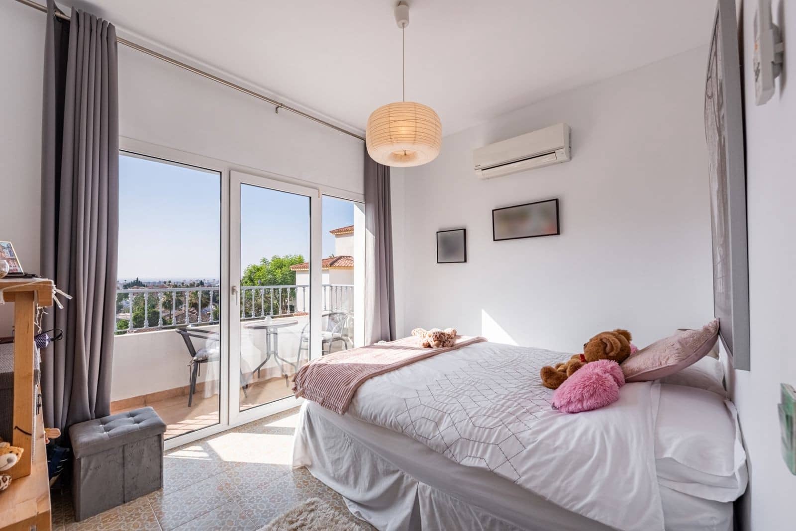 6 soveværelse Villa til salg i Mijas Costa med swimmingpool garage - € 1.595.000 (Ref: 9772924)