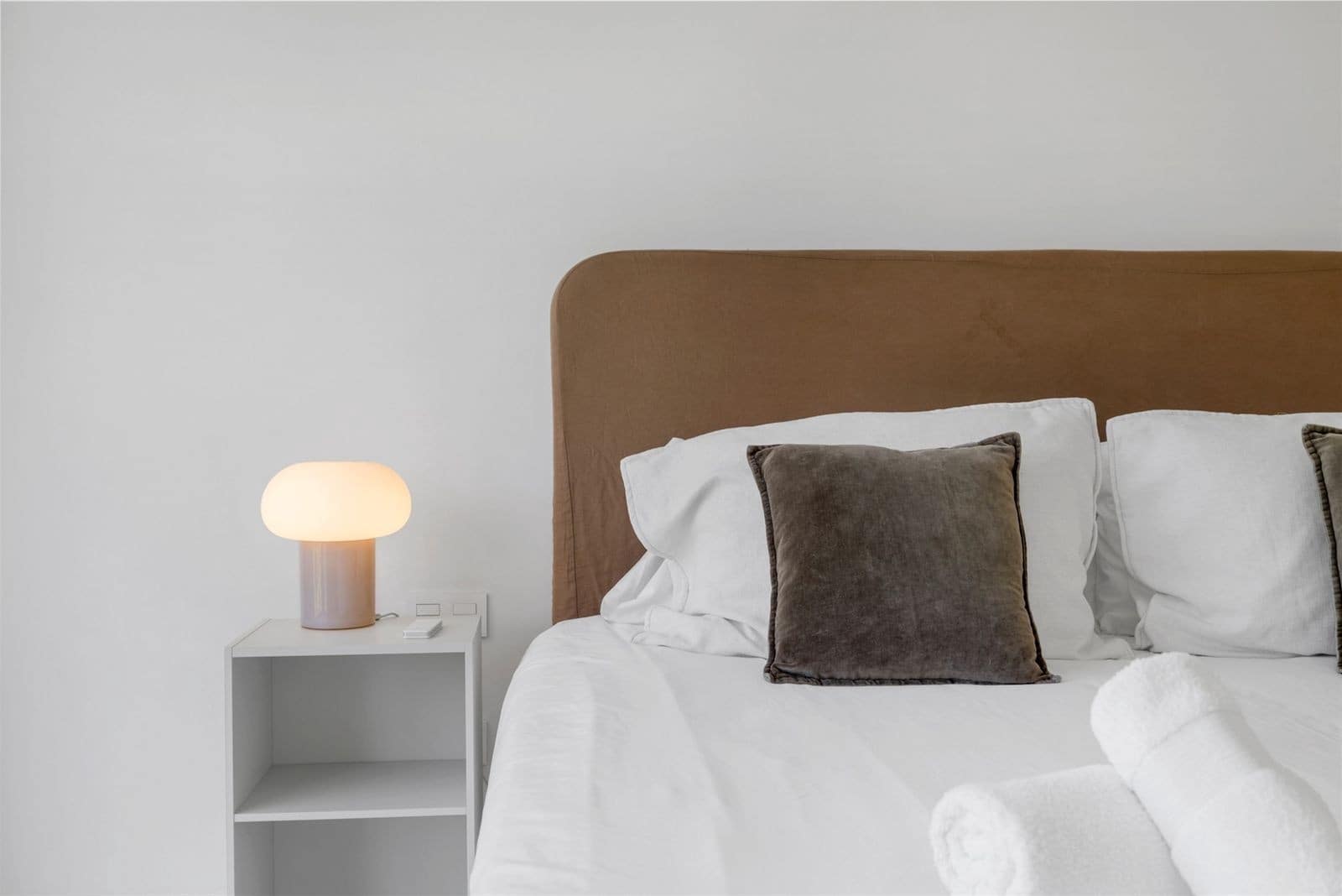 2 makuuhuone Kattohuoneisto myytävänä paikassa Nueva Andalucia mukana uima-altaan 
autotalli - 950 000 € (Ref: 9772925)