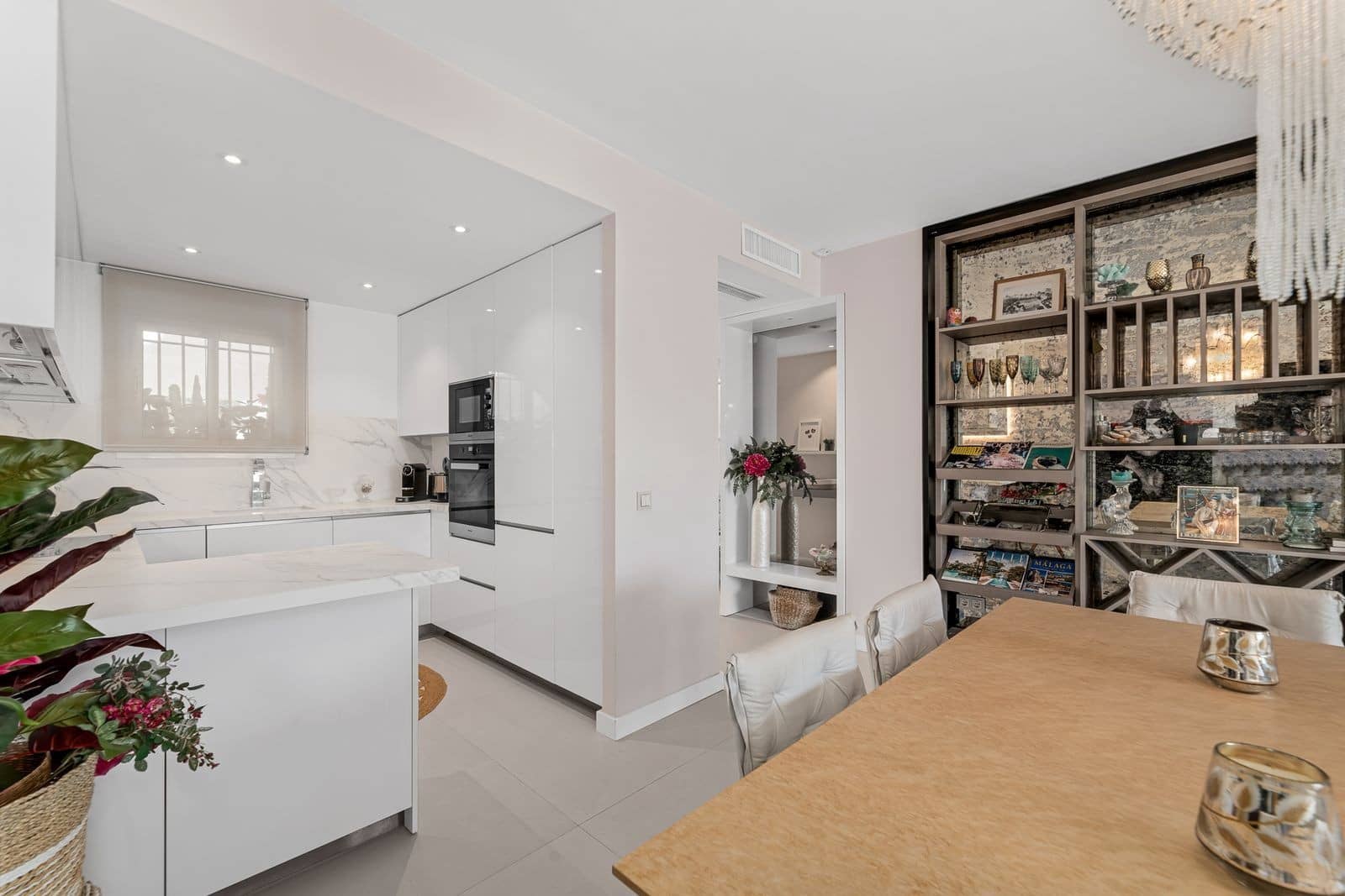 3 Zimmer Apartment zu verkaufen in Marbella mit Pool Garage - 2.985.000 € (Ref: 9772926)