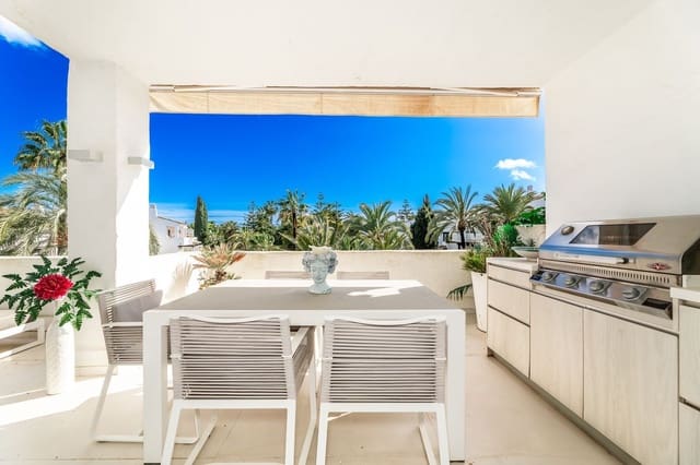 Apartamento de 3 habitaciones en Marbella en venta con piscina garaje - 2.985.000 € (Ref: 9772926)
