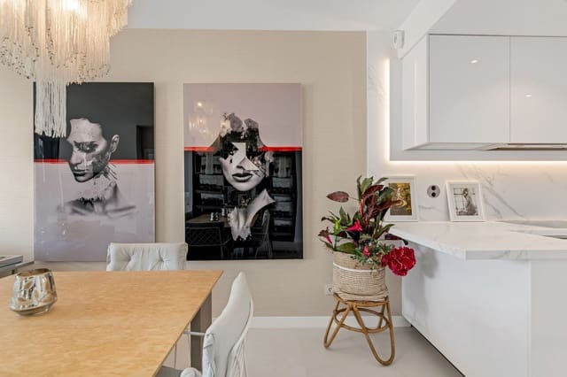 Apartamento de 3 habitaciones en Marbella en venta con piscina garaje - 2.985.000 € (Ref: 9772926)