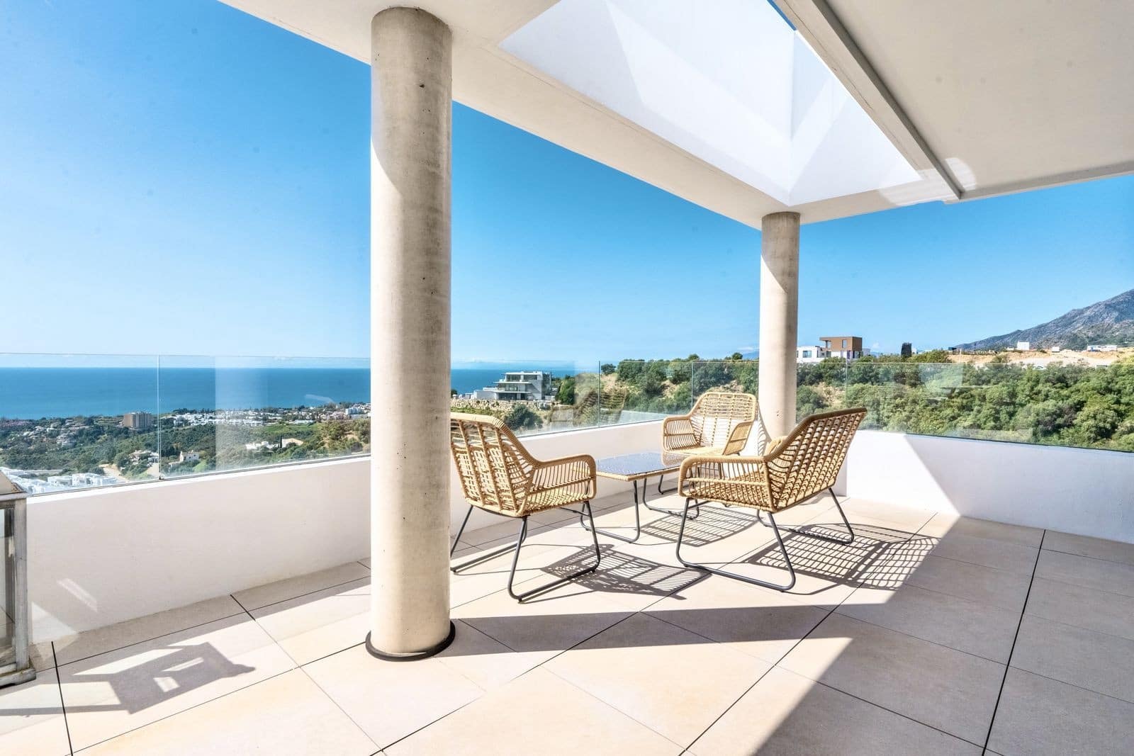 2 sypialnia Apartament na sprzedaż w Marbella z basenem garażem - 600 000 € (Ref: 9772928)