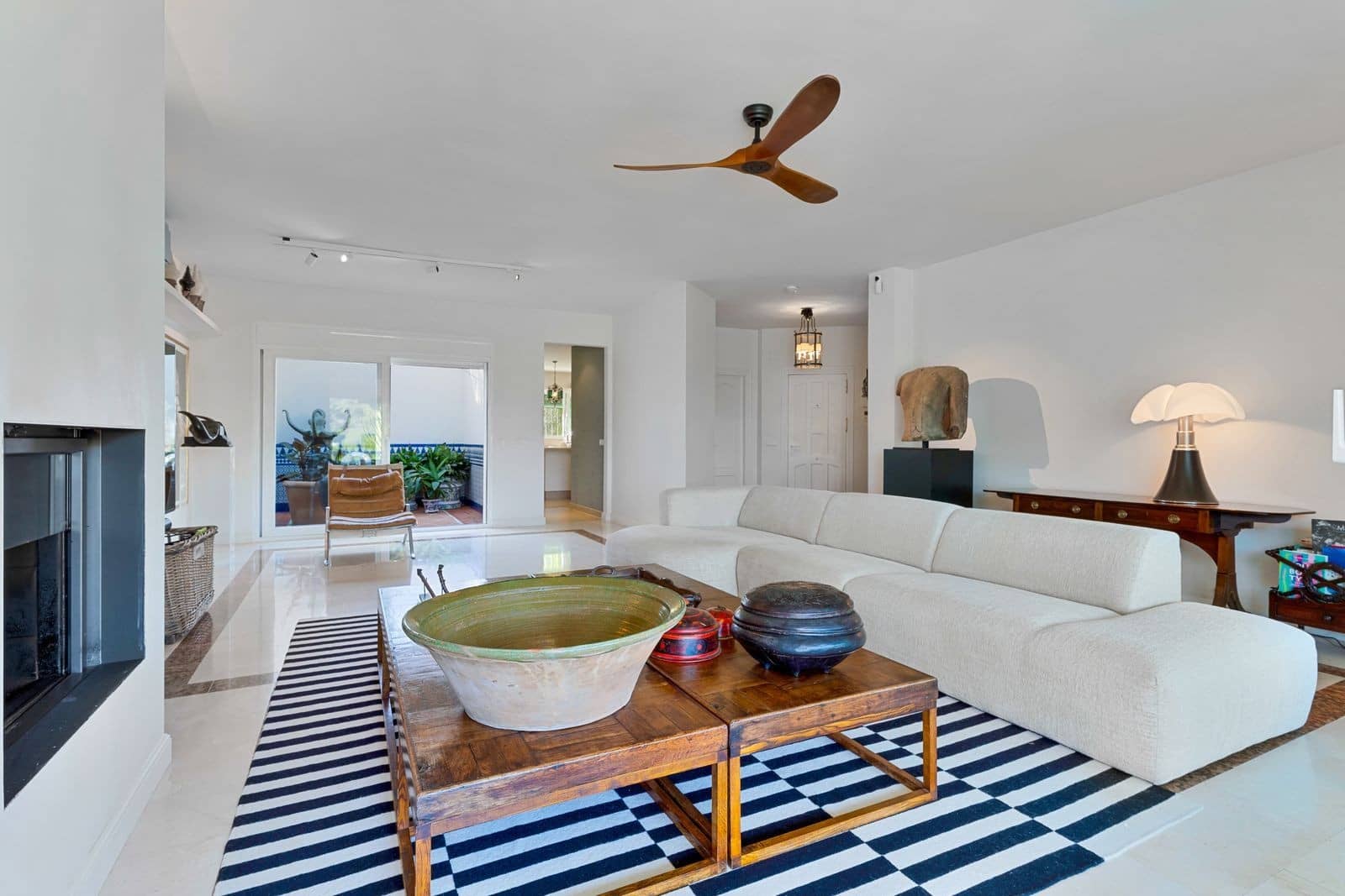 3 sypialnia Willa na sprzedaż w El Paraiso z basenem garażem - 1 650 000 € (Ref: 9772929)