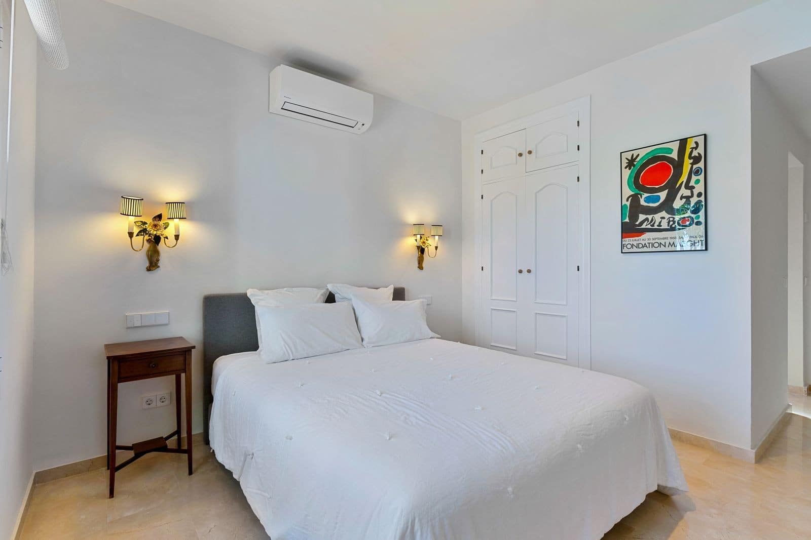 3 sypialnia Willa na sprzedaż w El Paraiso z basenem garażem - 1 650 000 € (Ref: 9772929)