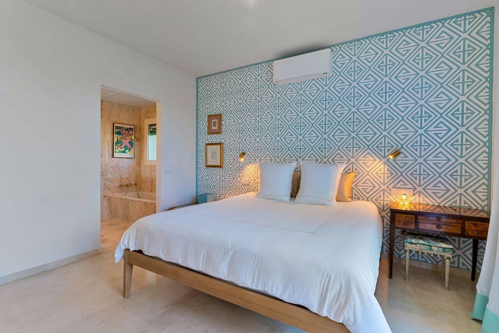 3 sypialnia Willa na sprzedaż w El Paraiso z basenem garażem - 1 650 000 € (Ref: 9772929)