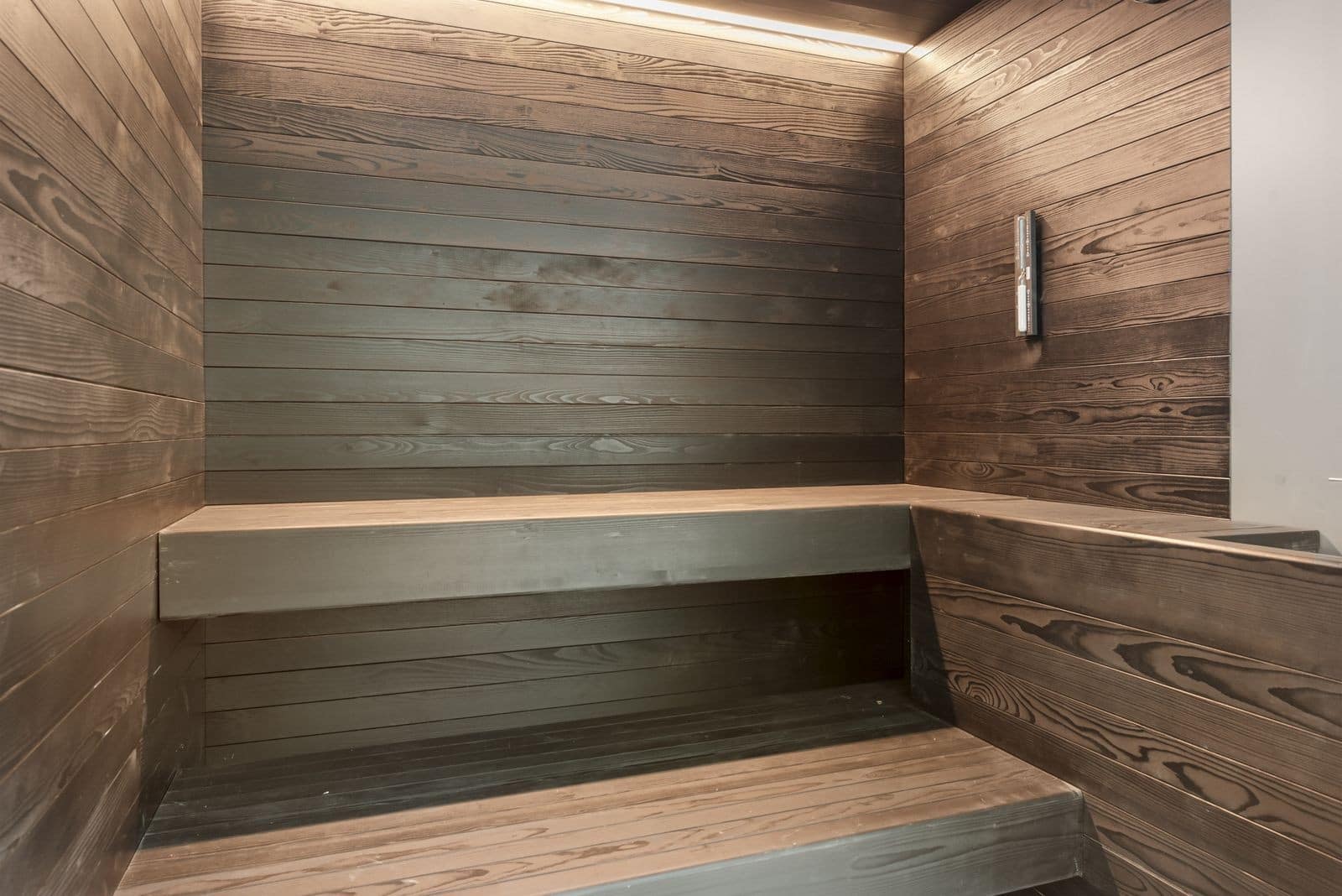 3 bedroom Apartment for sale in Marbella with pool garage - € 1,550,000 (Ref: 9777988)