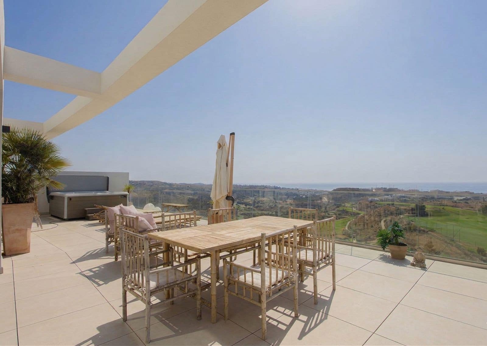2 sypialnia Penthouse na sprzedaż w La Cala de Mijas z basenem garażem - 795 000 € (Ref: 9777991)