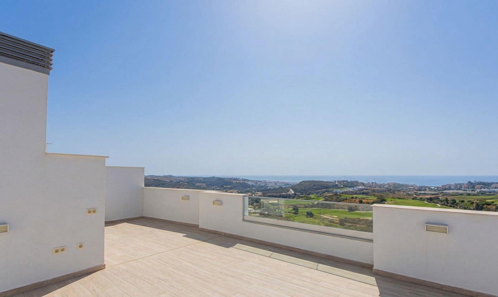 2 sypialnia Penthouse na sprzedaż w La Cala de Mijas z basenem garażem - 795 000 € (Ref: 9777991)