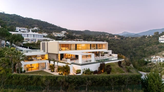7 sypialnia Willa na sprzedaż w El Madroñal, Benahavís z basenem garażem - 11 500 000 € (Ref: 9777992)