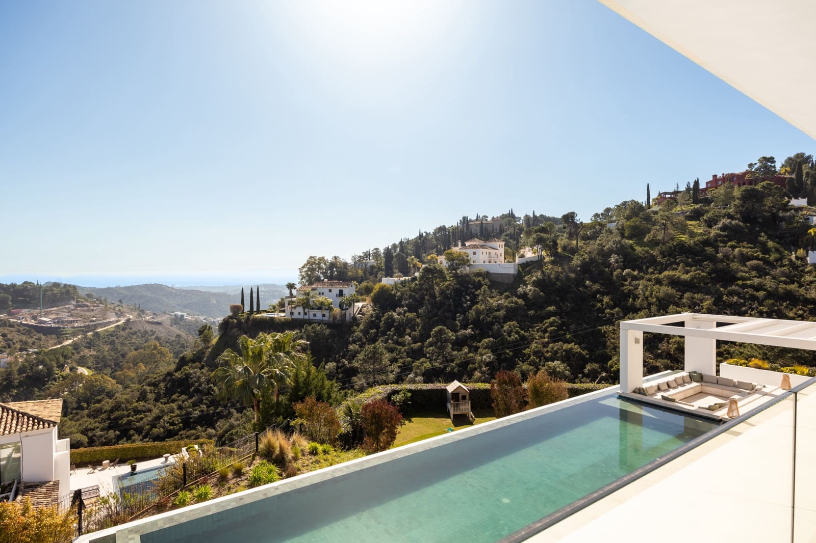 7 soveværelse Villa til salg i El Madronal med swimmingpool garage - € 11.500.000 (Ref: 9777992)
