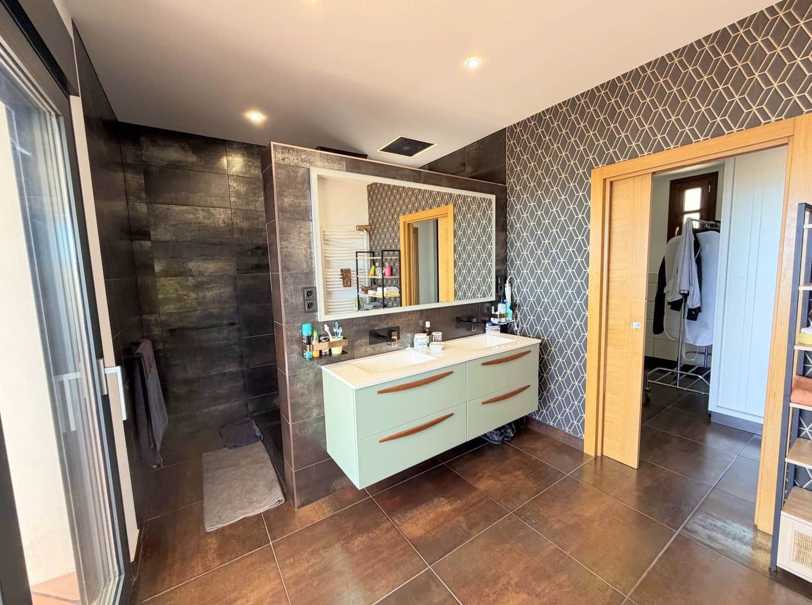 5 bedroom Villa for sale in Buenas Noches with pool garage - € 1,800,000 (Ref: 9777993)