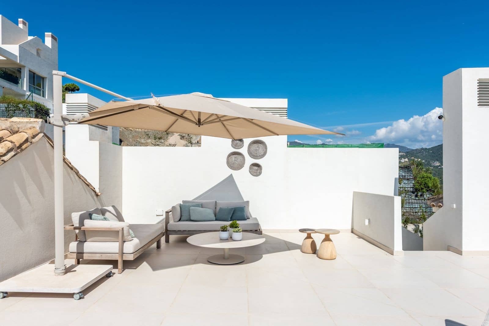 4 slaapkamer Penthouse te koop in Benahavis met zwembad garage - € 1.249.000 (Ref: 9777995)