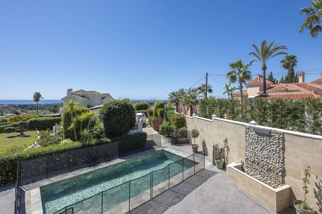 6 chambre Villa/Maison à vendre à Estepona avec piscine garage - 1 550 000 € (Ref: 9777996)