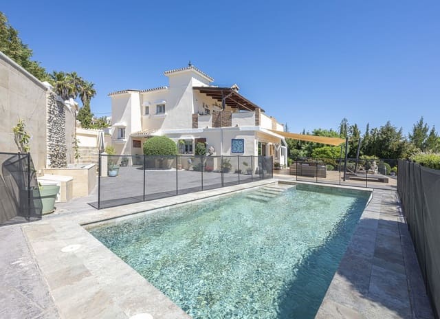 6 chambre Villa/Maison à vendre à Estepona avec piscine garage - 1 550 000 € (Ref: 9777996)