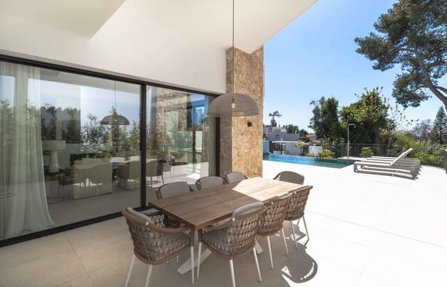 5 soverom Villa til salgs i San Pedro de Alcantara, Marbella med svømmebasseng garasje - € 3 695 000 (Ref: 9780442)