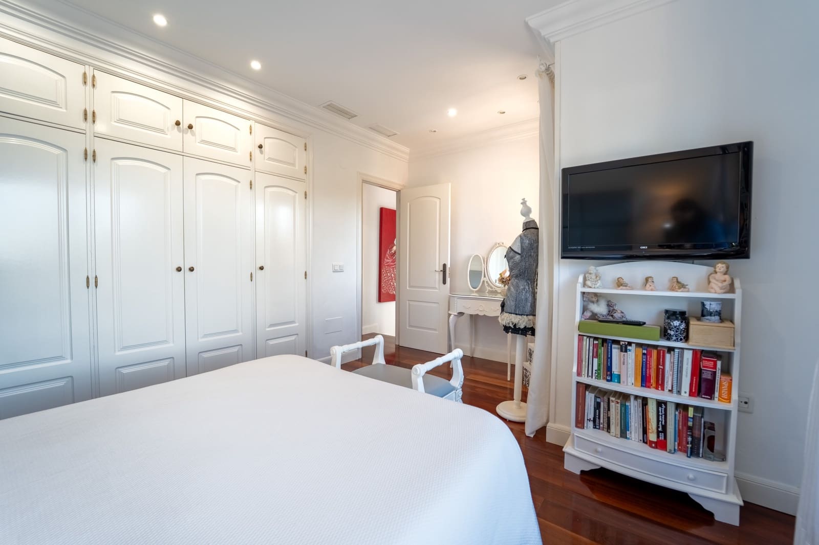 4 bedroom Villa for sale in Mijas Costa with pool garage - € 1,440,000 (Ref: 9784344)