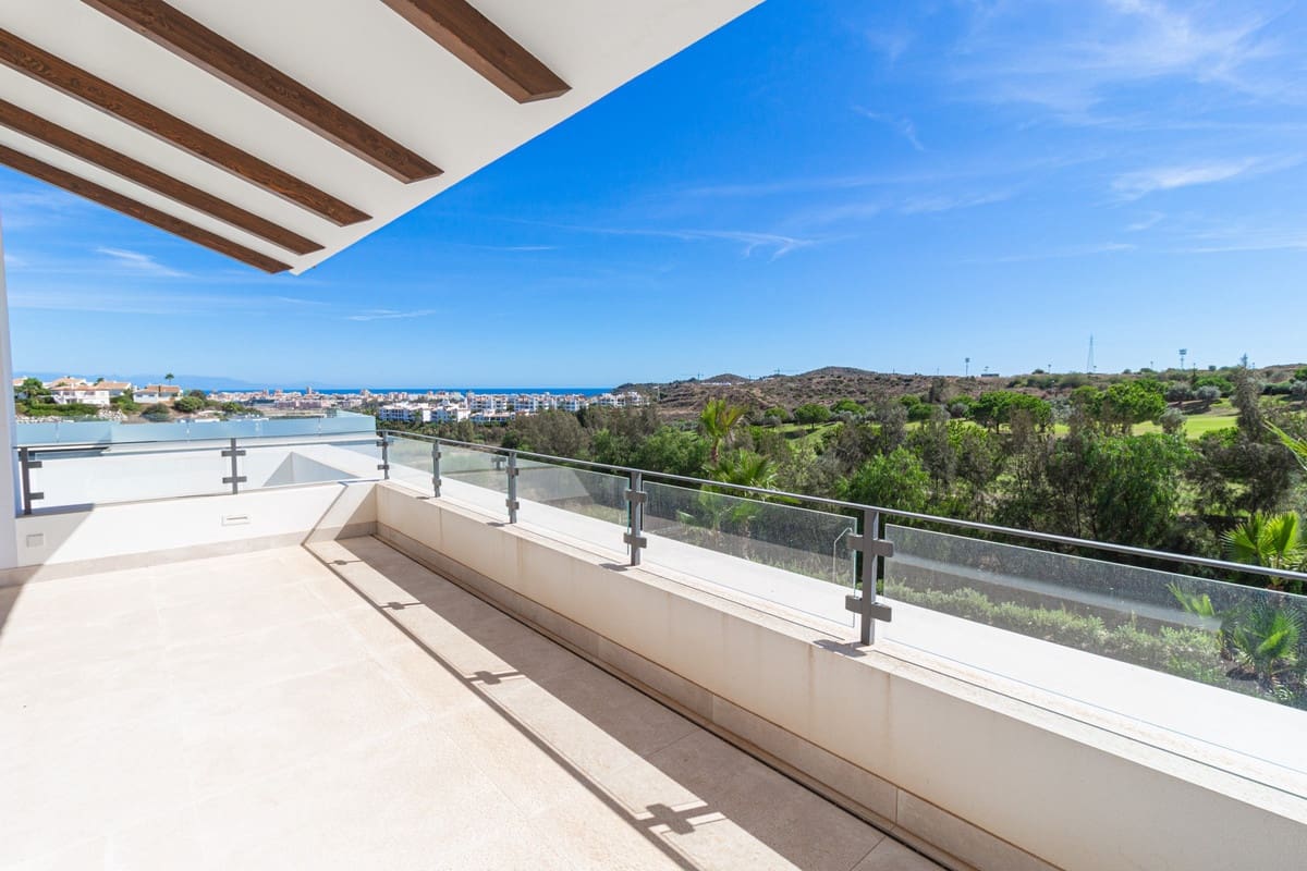 4 soveværelse Villa til salg i Mijas Costa med swimmingpool garage - € 1.650.000 (Ref: 9784347)