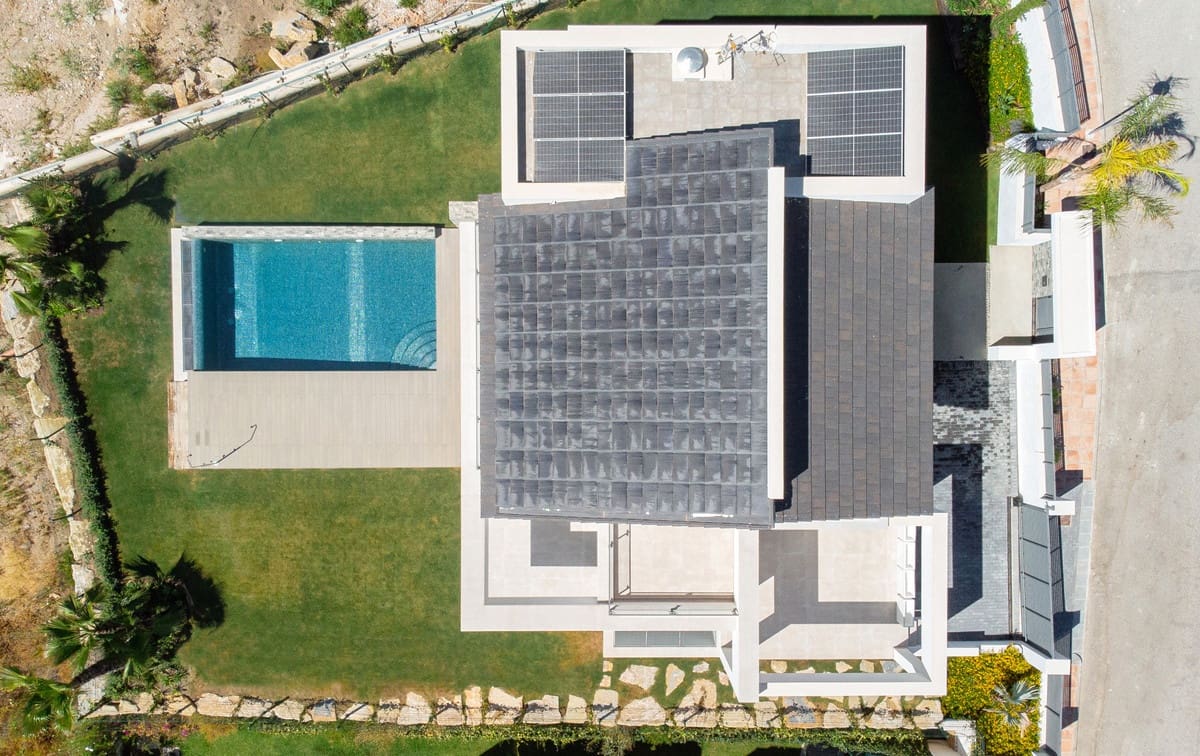 4 soveværelse Villa til salg i Mijas Costa med swimmingpool garage - € 1.650.000 (Ref: 9784347)