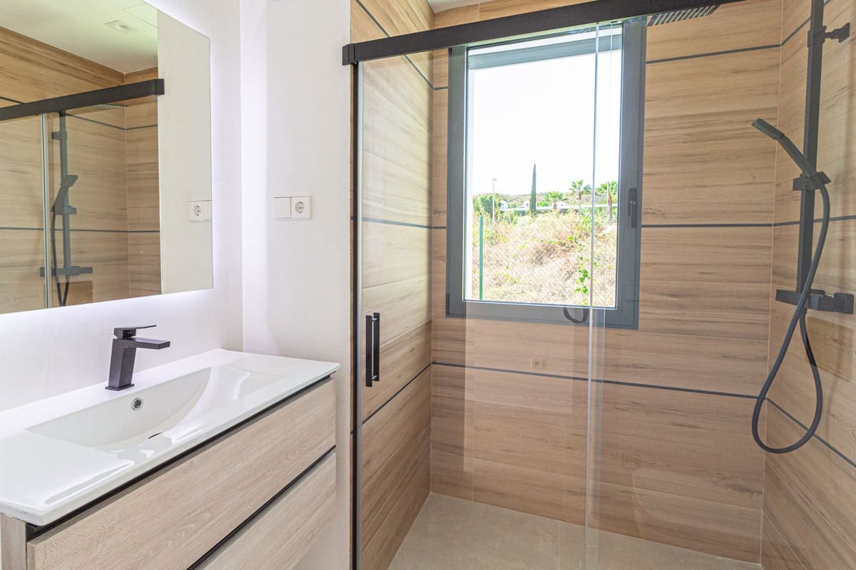 4 Zimmer Villa zu verkaufen in Mijas Costa mit Pool Garage - 1.650.000 € (Ref: 9784347)