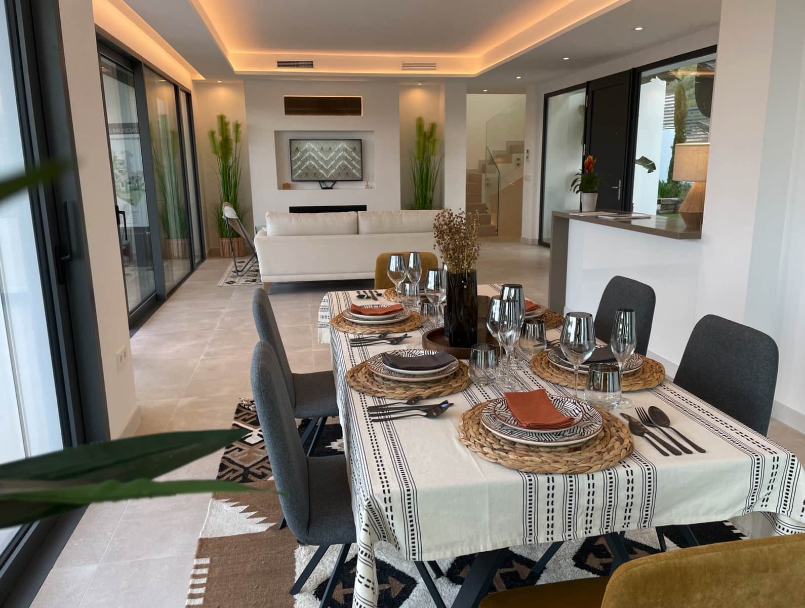 4 Zimmer Villa zu verkaufen in Mijas Costa mit Pool Garage - 1.650.000 € (Ref: 9784347)