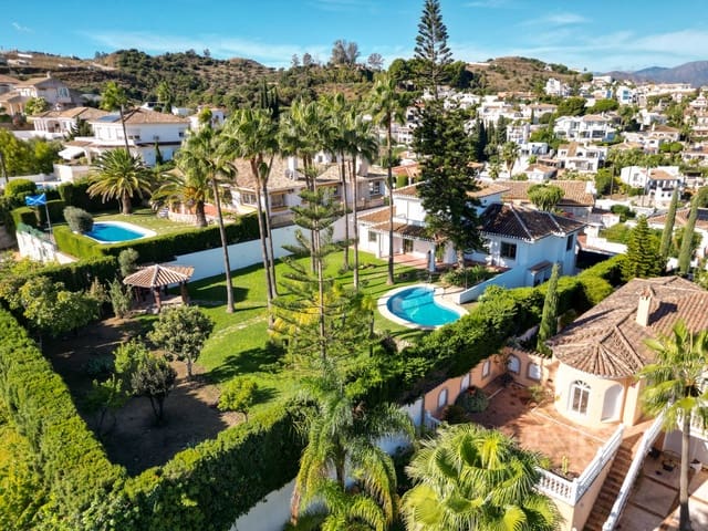 4 quarto Moradia para venda em Cerro del Aguila, Mijas com piscina garagem - 895 000 € (Ref: 9784357)