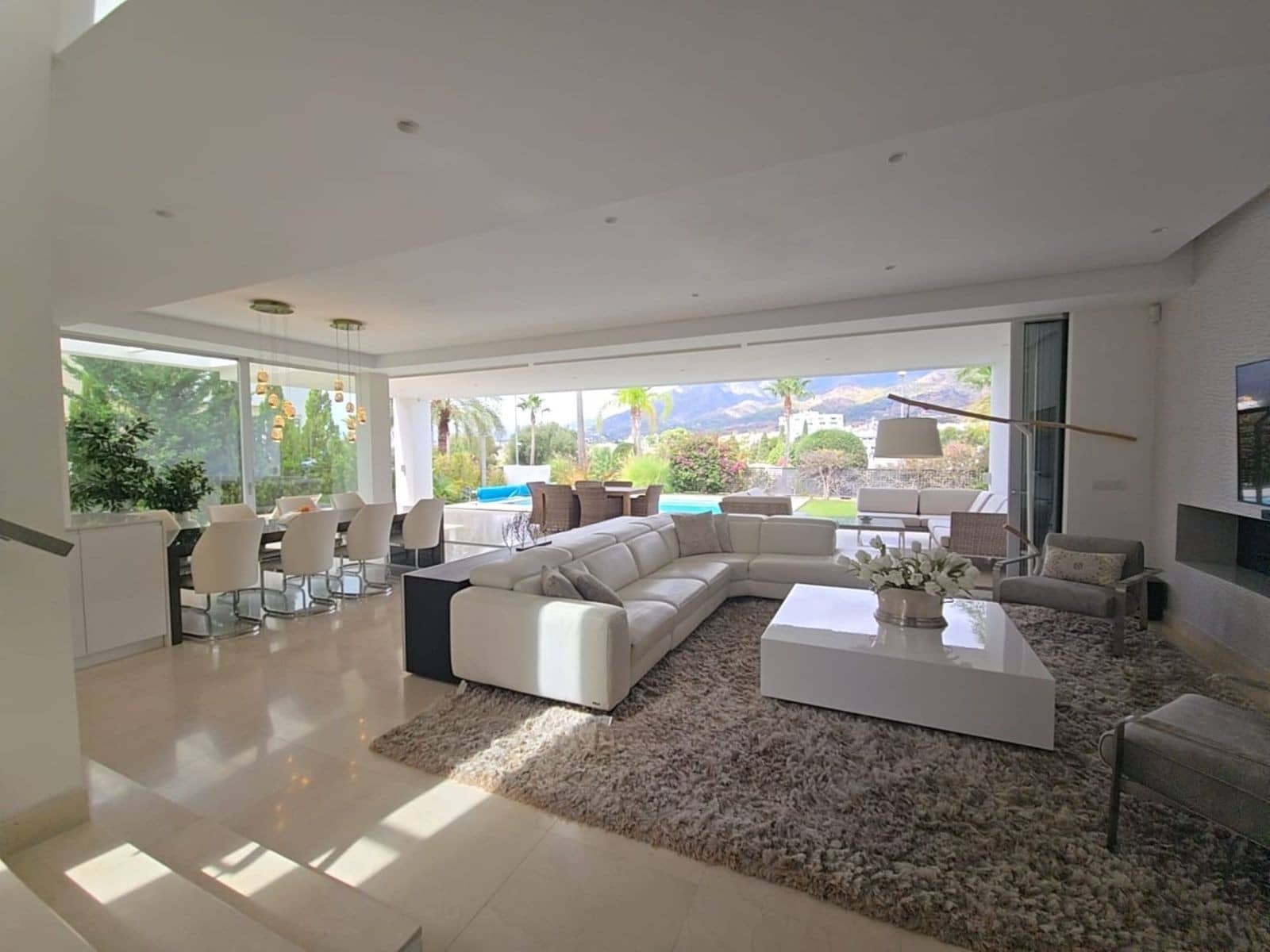3 chambre Villa/Maison à vendre à Marbella avec piscine garage - 2 150 000 € (Ref: 9796991)