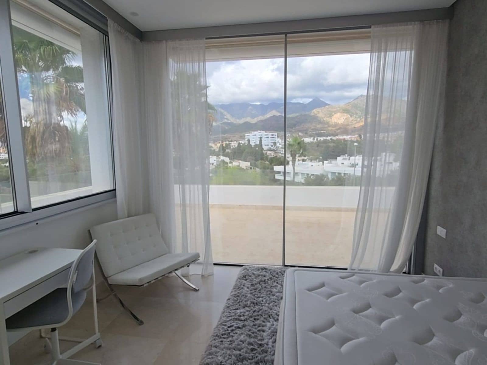 3 chambre Villa/Maison à vendre à Marbella avec piscine garage - 2 150 000 € (Ref: 9796991)