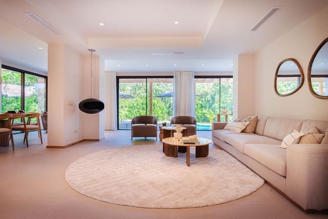 Chalet de 4 habitaciones en Guadalmina Alta, Marbella en venta con piscina garaje - 3.150.000 € (Ref: 9796992)