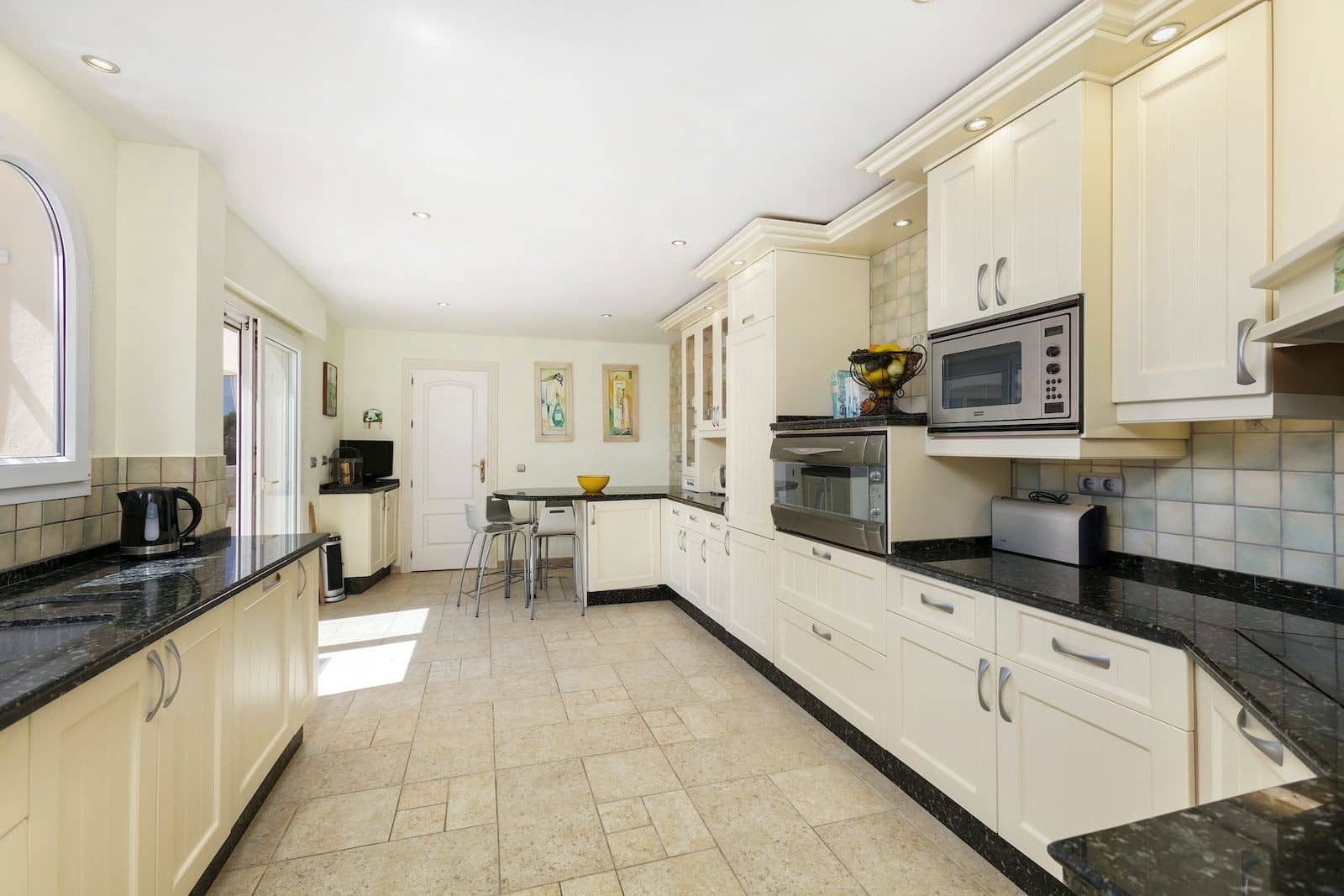 5 sypialnia Willa na sprzedaż w Marbella z basenem garażem - 5 995 000 € (Ref: 9796993)