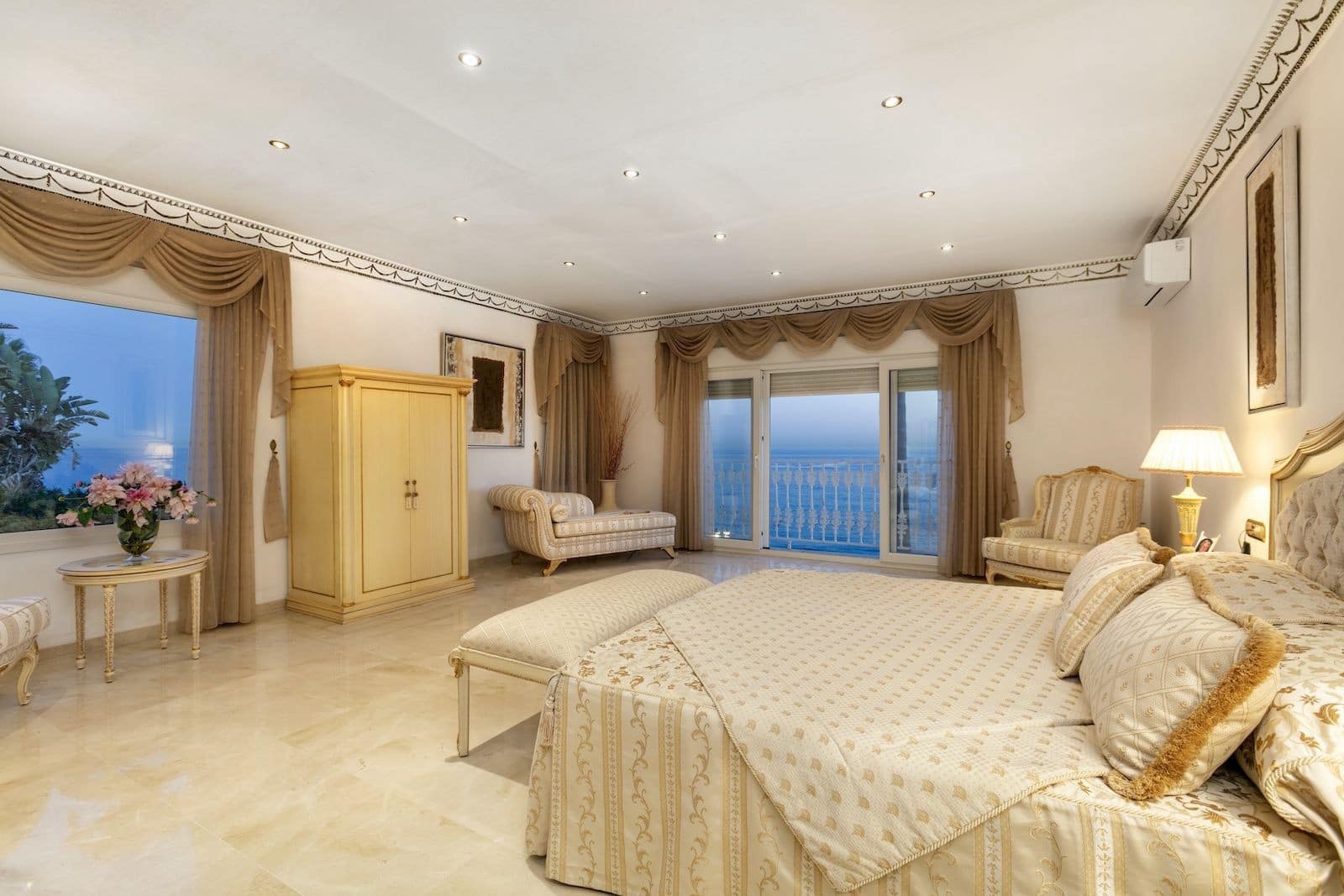 5 sypialnia Willa na sprzedaż w Marbella z basenem garażem - 5 995 000 € (Ref: 9796993)