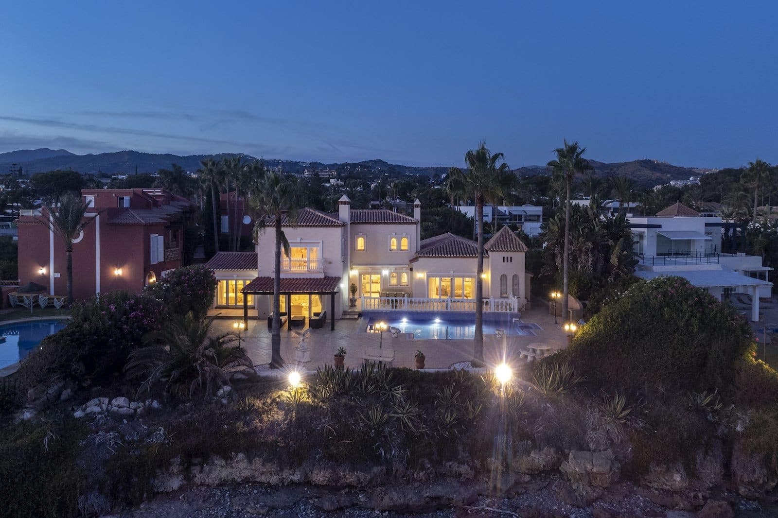 5 sypialnia Willa na sprzedaż w Marbella z basenem garażem - 5 995 000 € (Ref: 9796993)