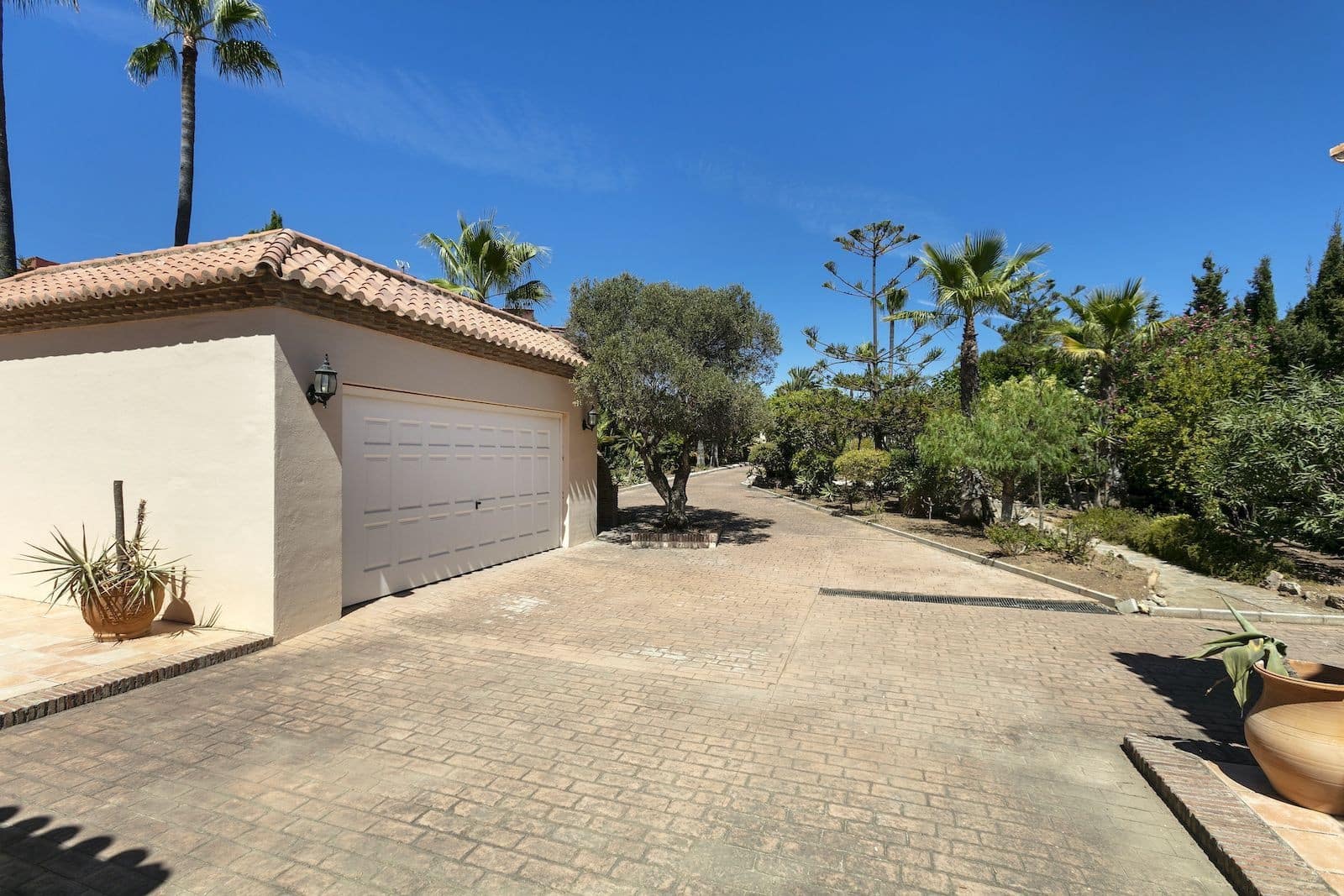 5 sypialnia Willa na sprzedaż w Marbella z basenem garażem - 5 995 000 € (Ref: 9796993)