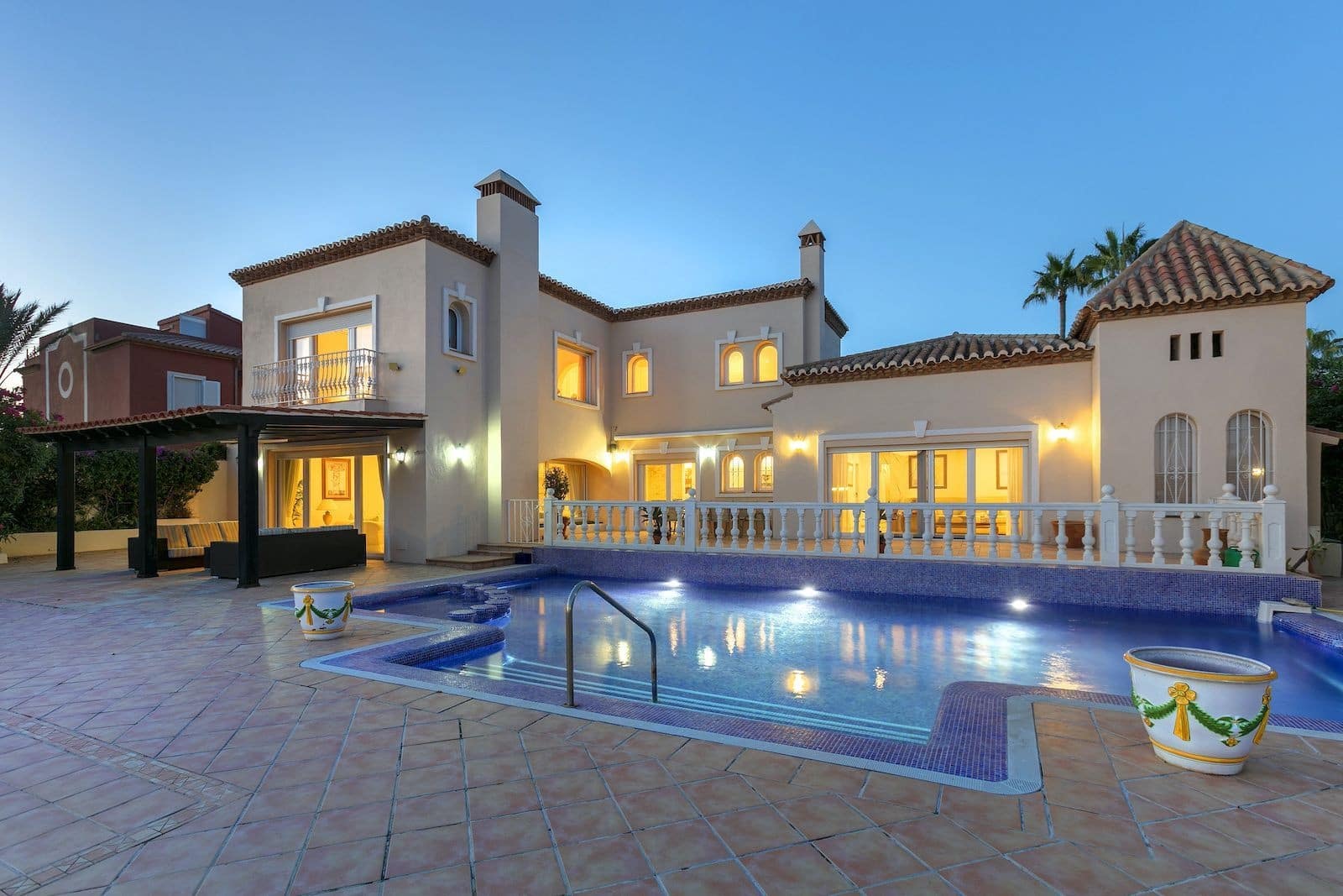 5 soveværelse Villa til salg i Marbella med swimmingpool garage - € 5.995.000 (Ref: 9796993)