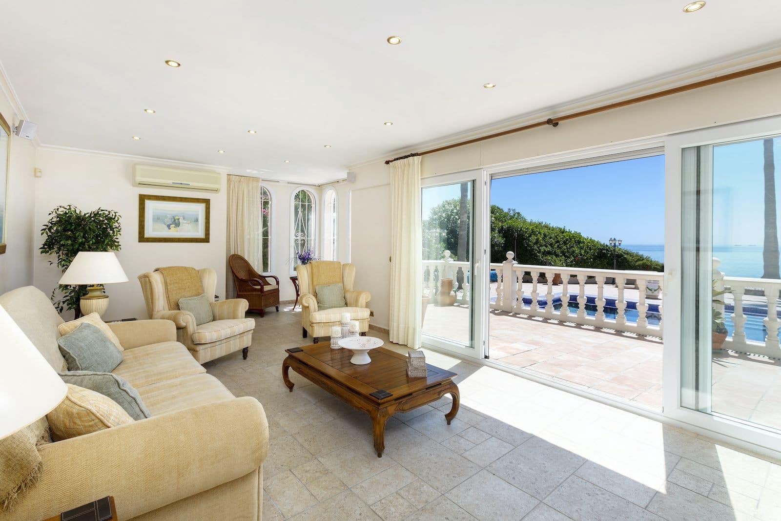 5 soveværelse Villa til salg i Marbella med swimmingpool garage - € 5.995.000 (Ref: 9796993)
