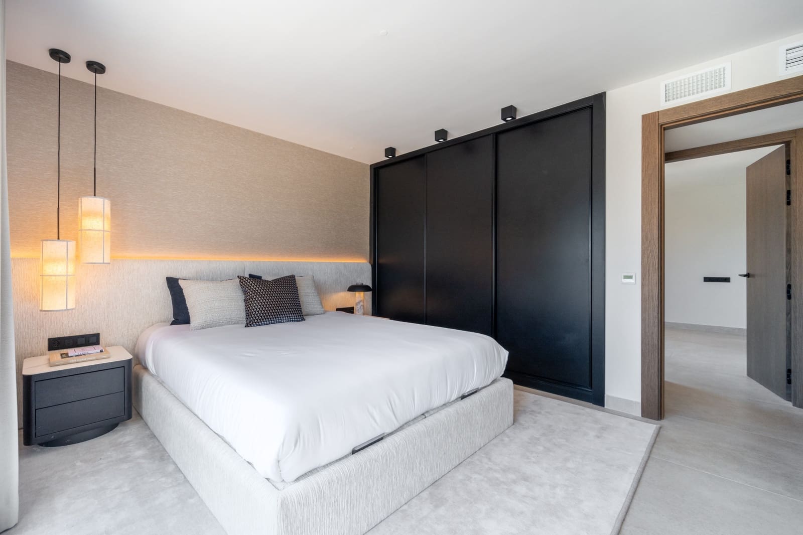 5 soveværelse Villa til salg i La Cala de Mijas med swimmingpool garage - € 2.195.000 (Ref: 9799125)