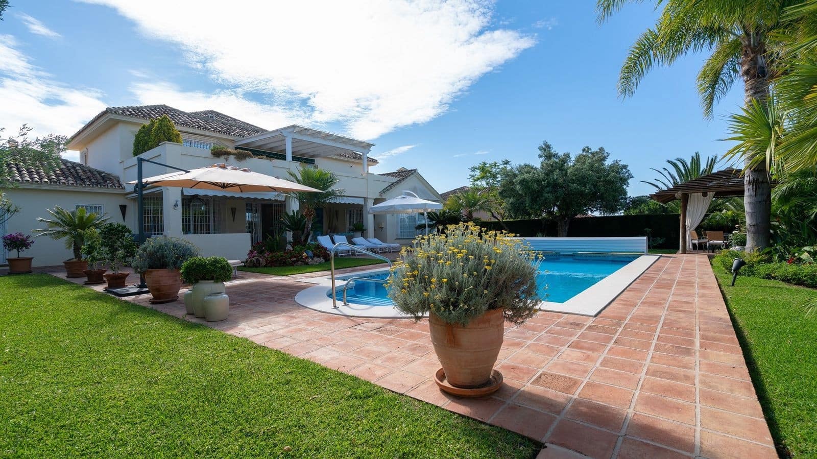 5 chambre Villa/Maison à vendre à Marbella avec piscine garage - 2 795 000 € (Ref: 9799131)