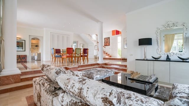 5 sovrum Villa till salu i Marbella med pool garage - 2 795 000 € (Ref: 9799131)