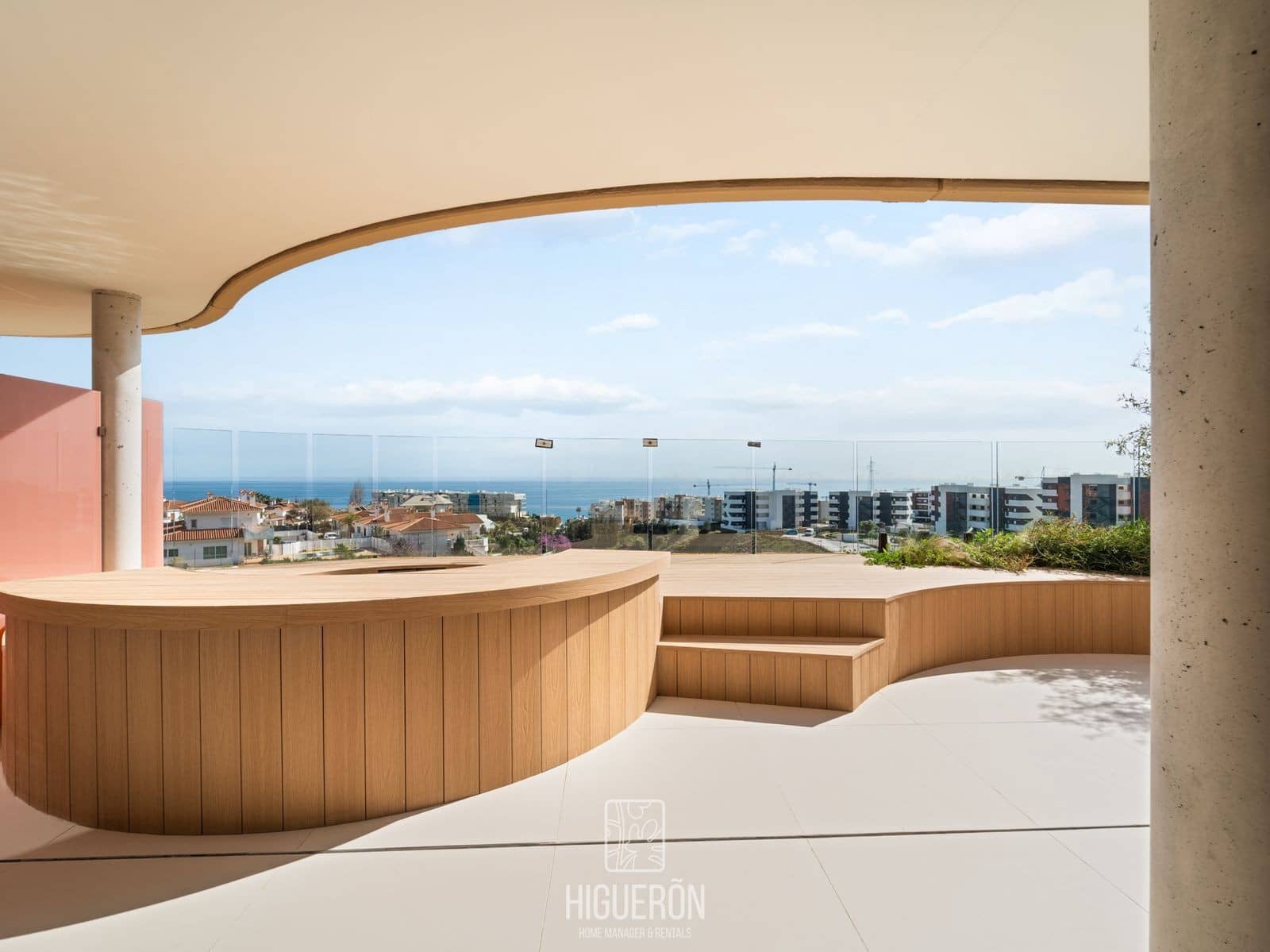 Apartamento de 2 habitaciones en Fuengirola en venta con piscina garaje - 795.000 € (Ref: 9799134)