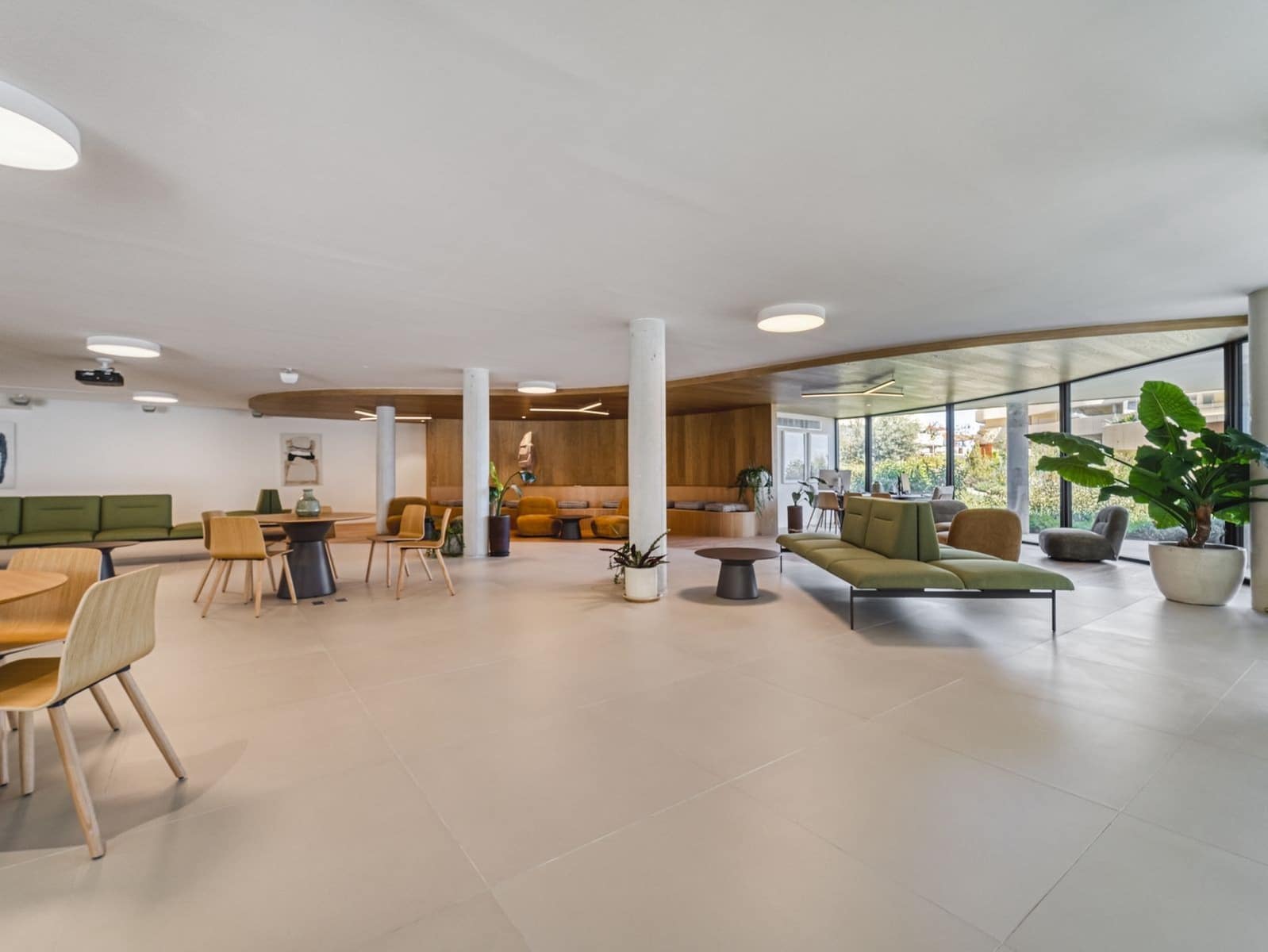 Apartamento de 2 habitaciones en Fuengirola en venta con piscina garaje - 795.000 € (Ref: 9799134)