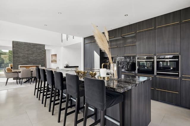 4 quarto Moradia para venda em La Quinta, Benahavís - 2 300 000 € (Ref: 9799135)