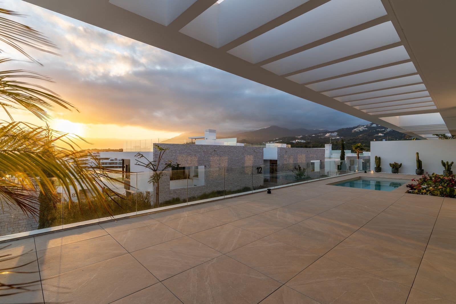 3 sovrum Lägenhet till salu i Marbella med pool garage - 1 590 000 € (Ref: 9799136)