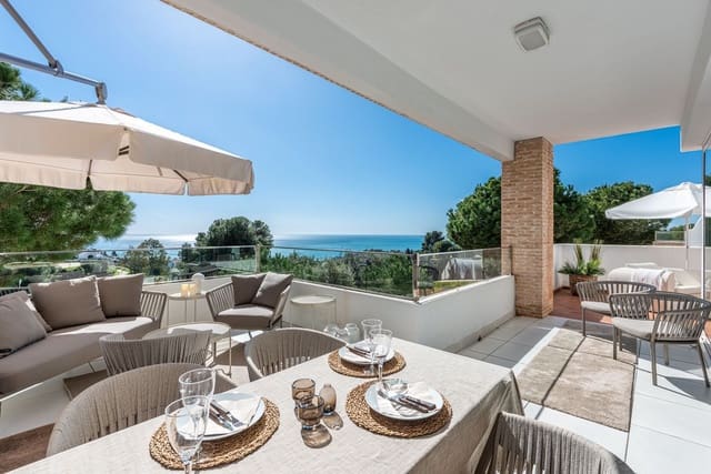 4 soverom Villa til salgs i Benalmadena Costa, Benalmádena med svømmebasseng garasje - € 1 149 000 (Ref: 9799137)