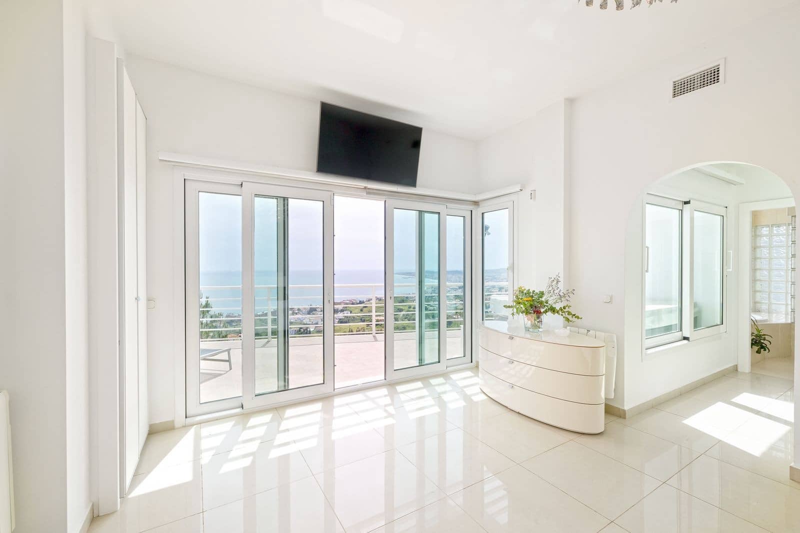 4 sovrum Villa till salu i Benalmadena Costa med pool garage - 3 389 000 € (Ref: 9799138)