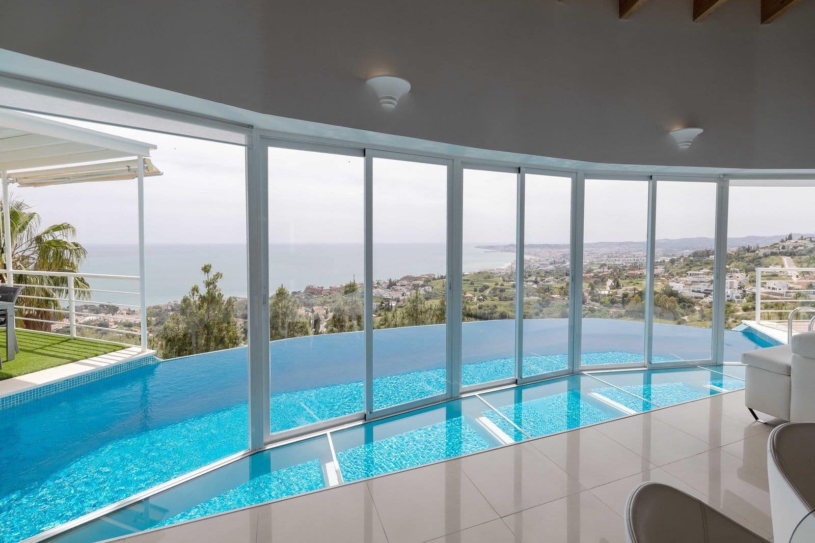 4 sovrum Villa till salu i Benalmadena Costa med pool garage - 3 389 000 € (Ref: 9799138)