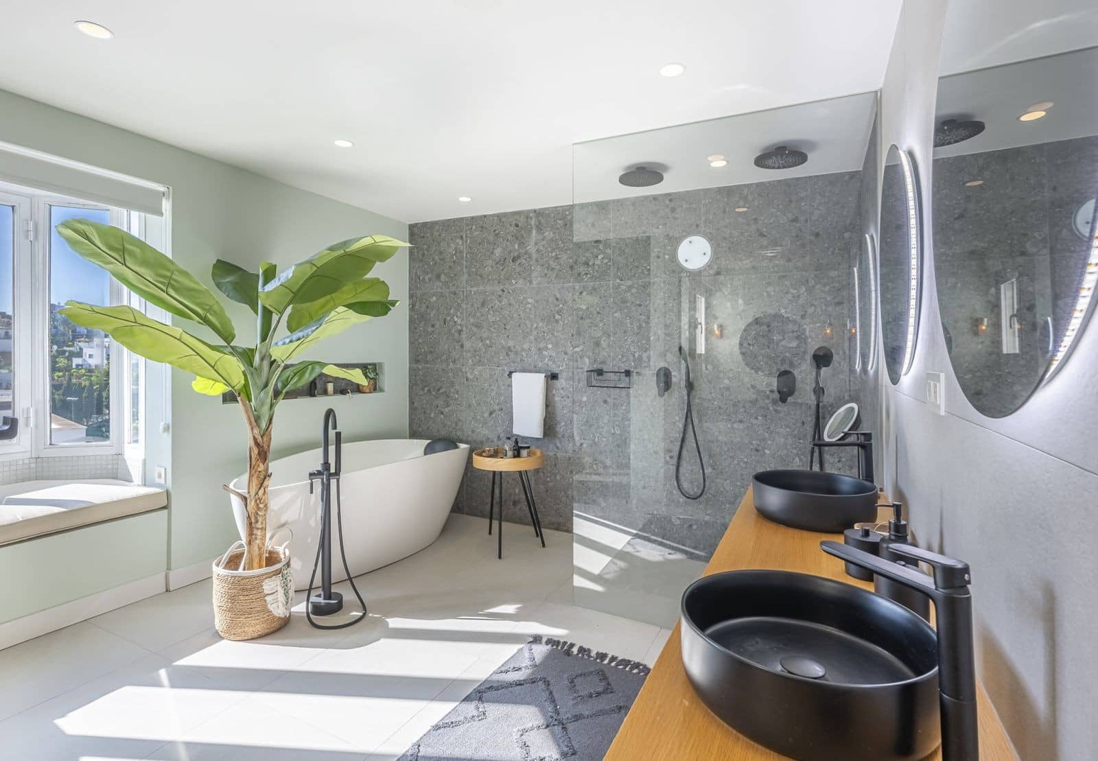 4 chambre Maison de Ville à vendre à Marbella avec piscine garage - 2 195 000 € (Ref: 9799139)