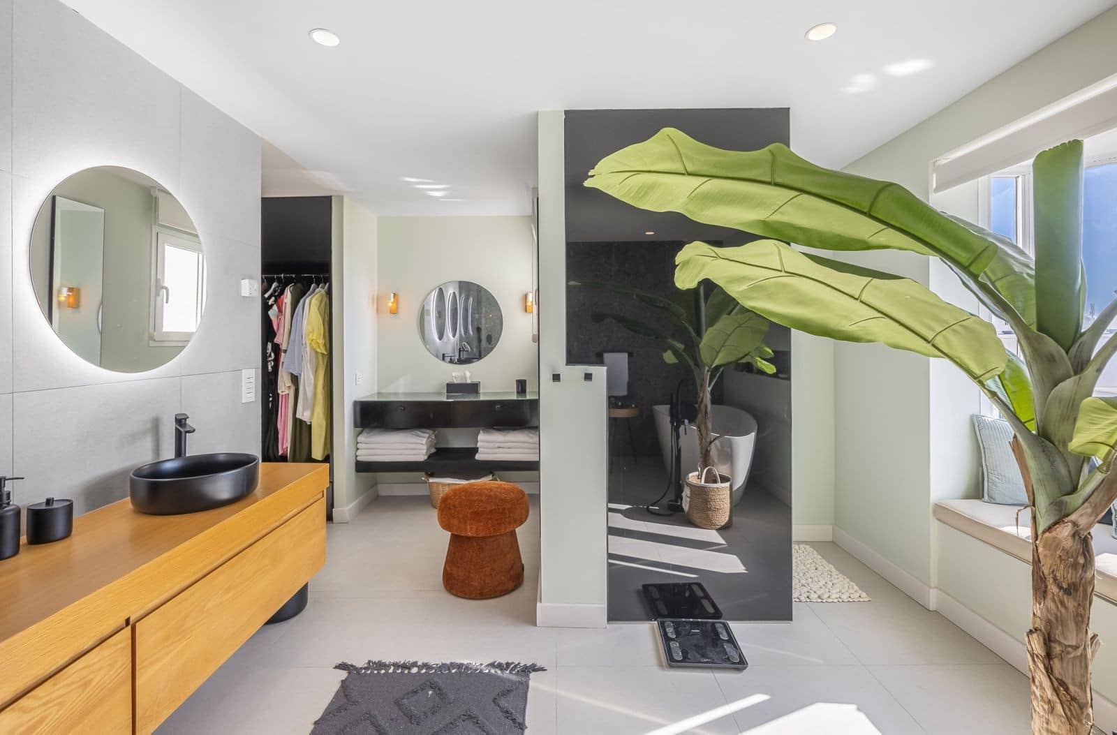 4 sypialnia Dom na sprzedaż w Marbella z basenem garażem - 2 195 000 € (Ref: 9799139)