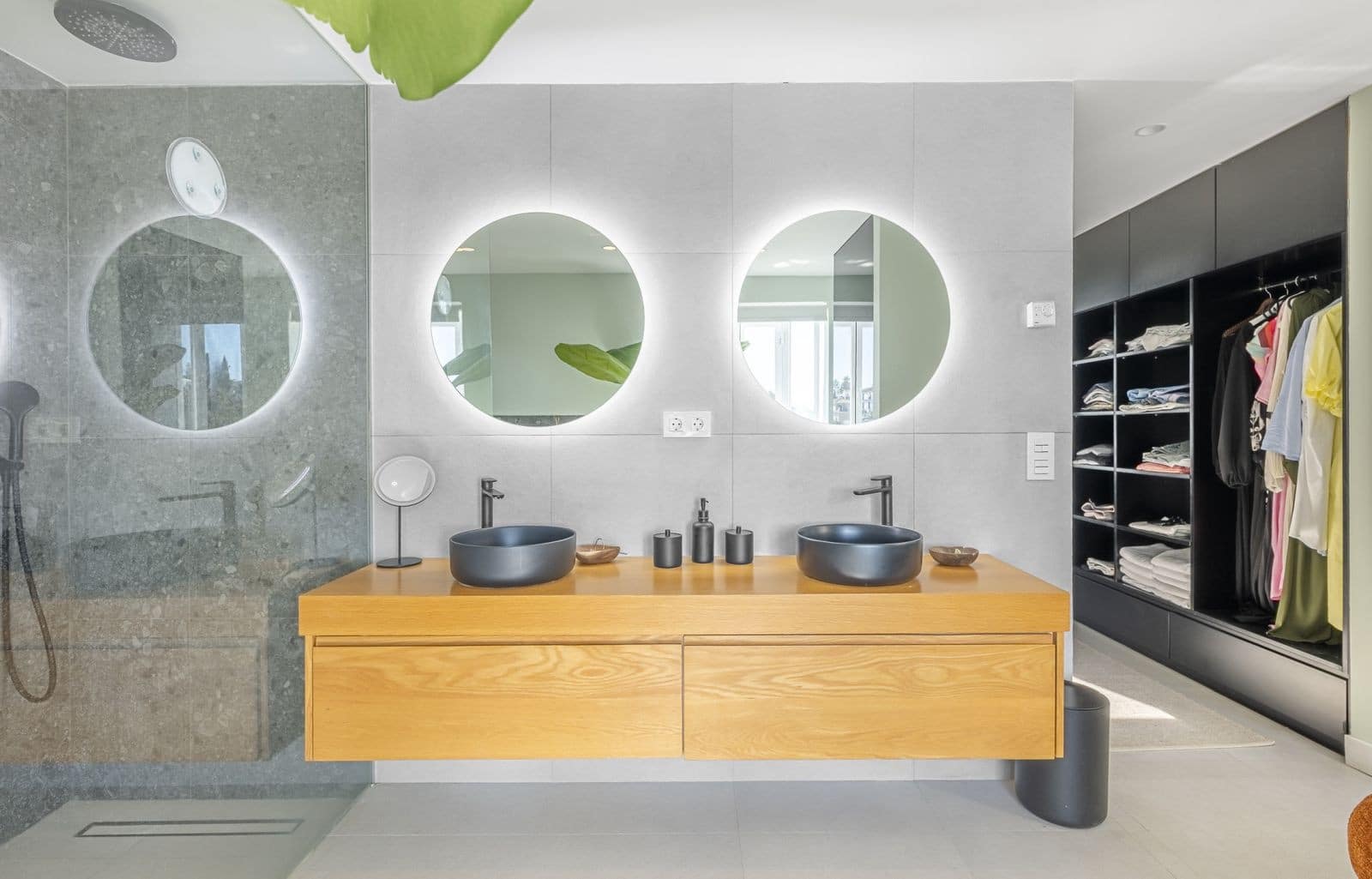 4 sypialnia Dom na sprzedaż w Marbella z basenem garażem - 2 195 000 € (Ref: 9799139)