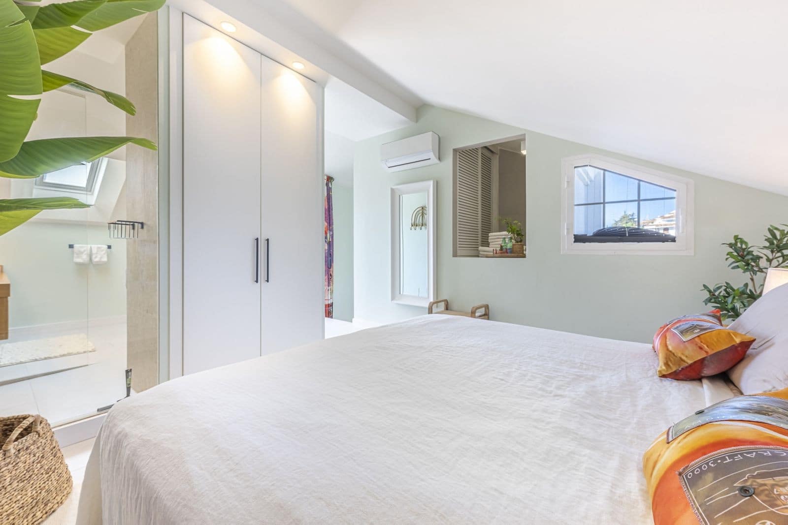 4 sypialnia Dom na sprzedaż w Marbella z basenem garażem - 2 195 000 € (Ref: 9799139)