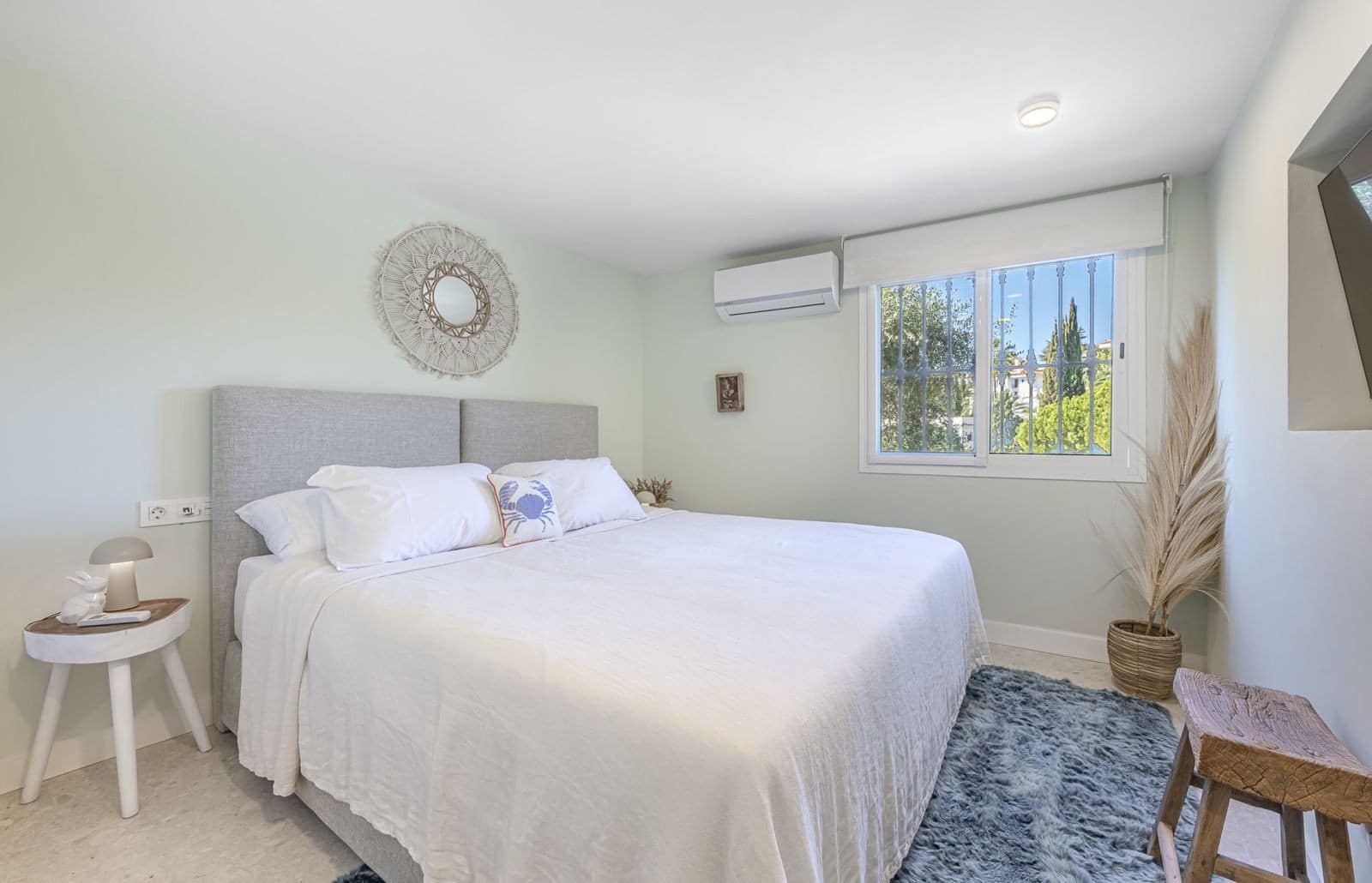 4 sypialnia Dom na sprzedaż w Marbella z basenem garażem - 2 195 000 € (Ref: 9799139)