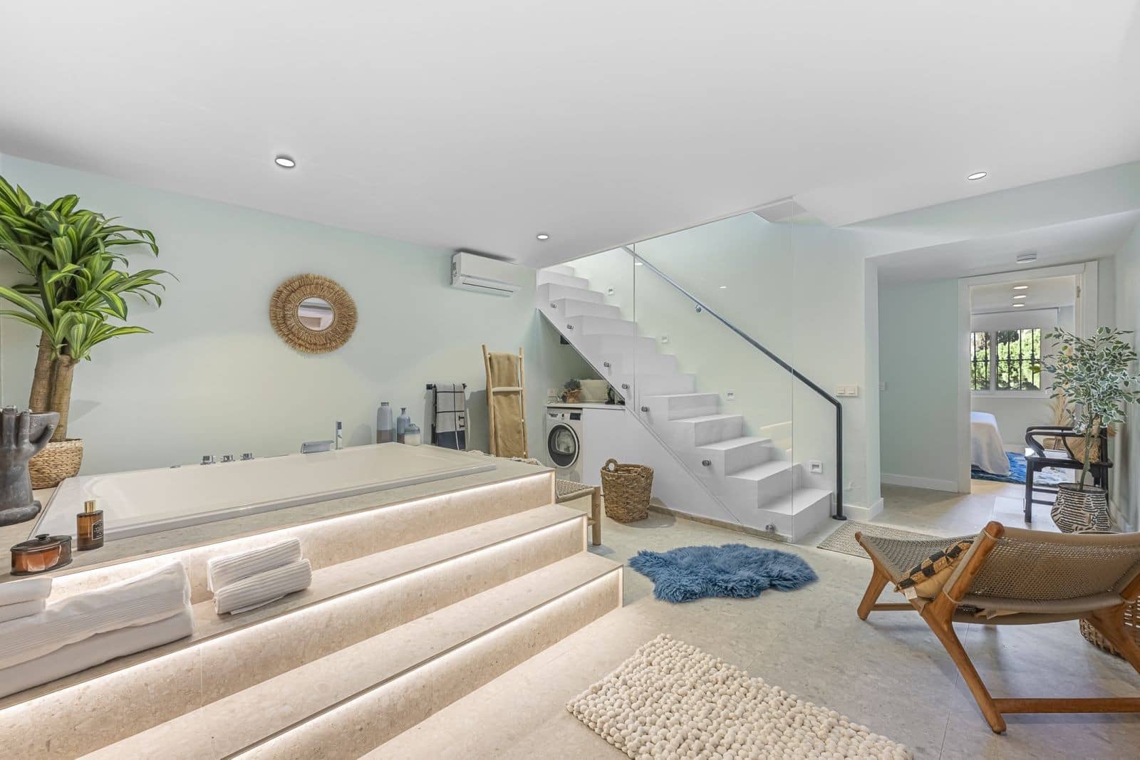 4 sypialnia Dom na sprzedaż w Marbella z basenem garażem - 2 195 000 € (Ref: 9799139)